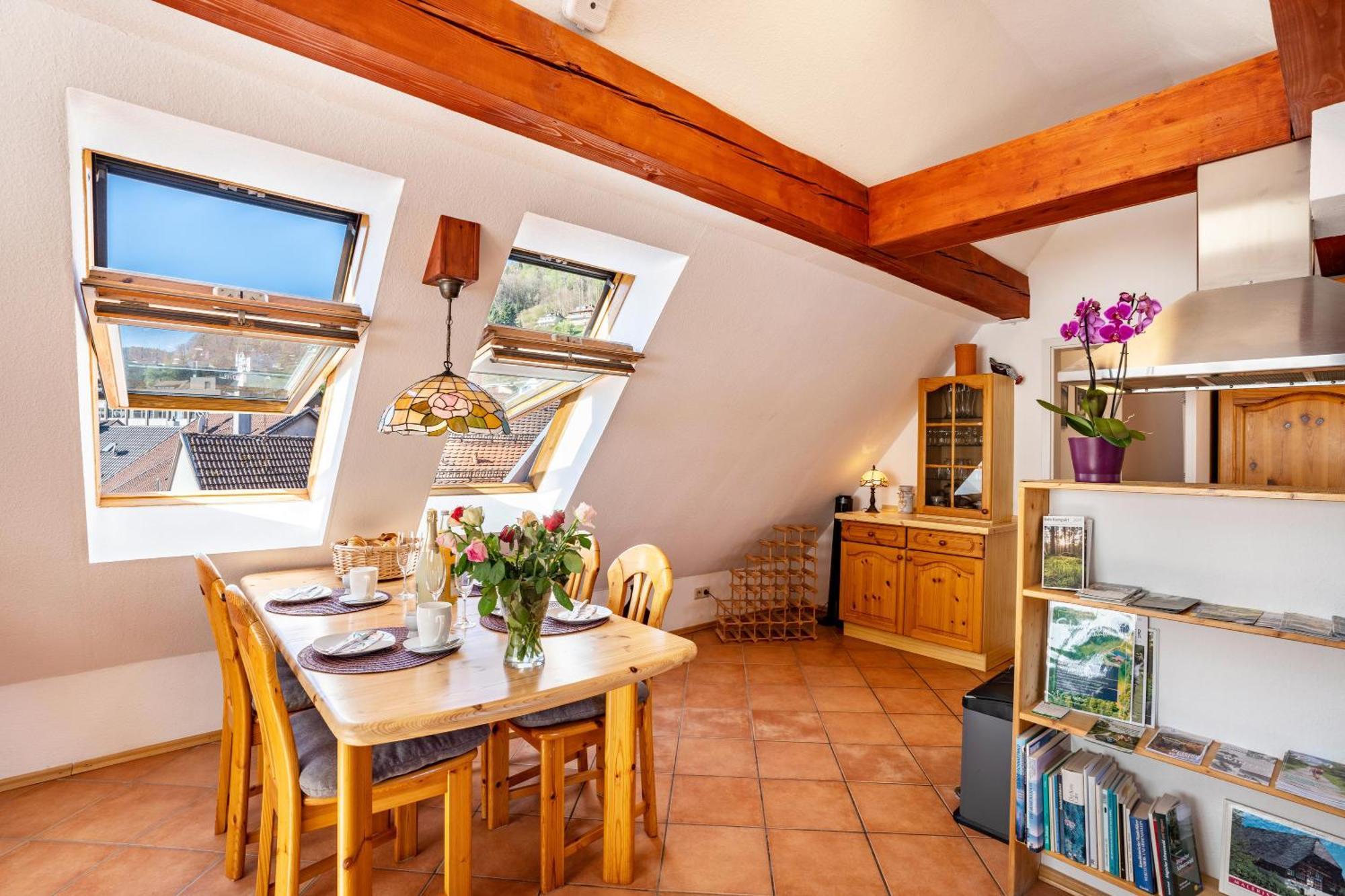 Apartamento Schwarzwaldnest Bad Wildbad Exterior foto
